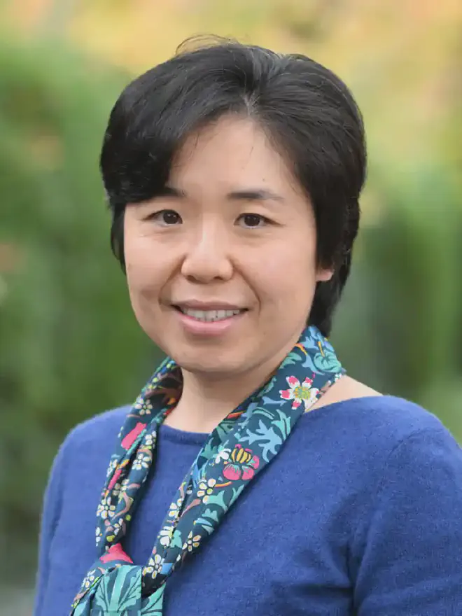 Profesora Xinning Zhang