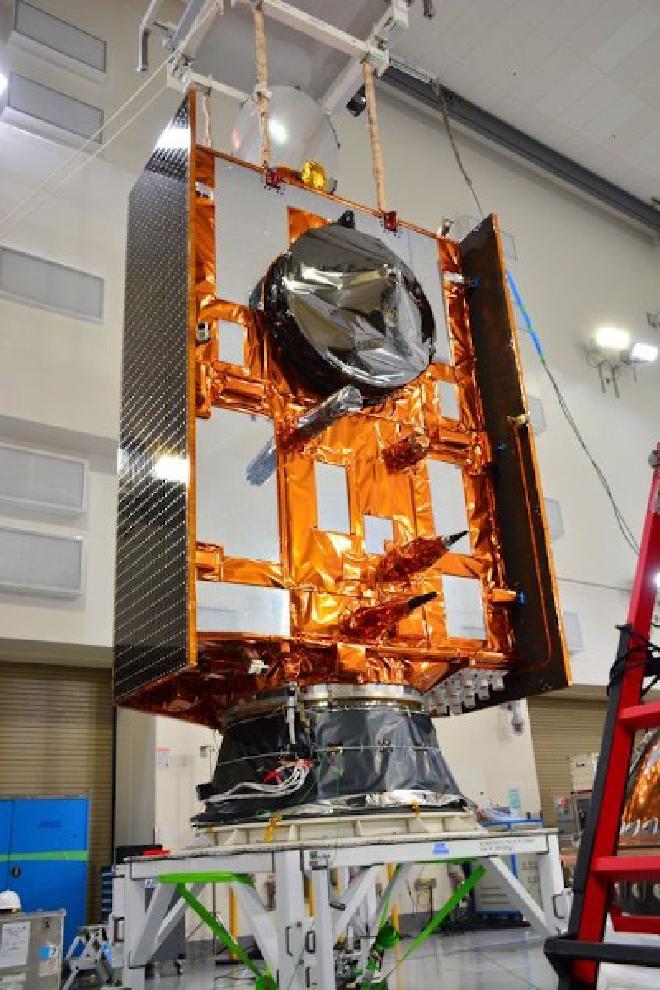Sentinel-6B mated to the launch adapter