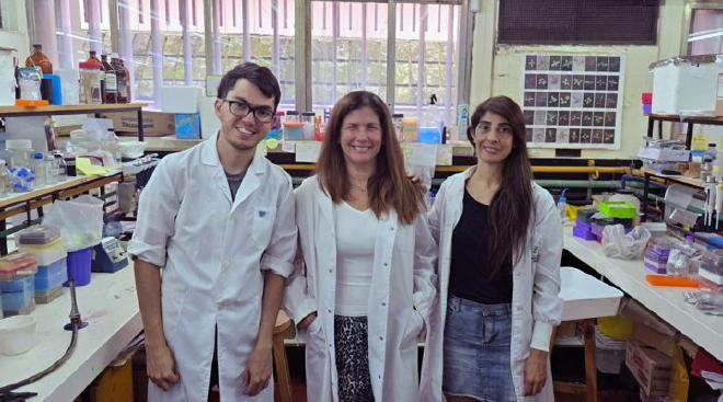 CEFOBI Laboratory. From right to left: Valentín Permingeat, Alejandra Mussi, Bárbara Pérez Mora. Image credit: courtesy of researchers
