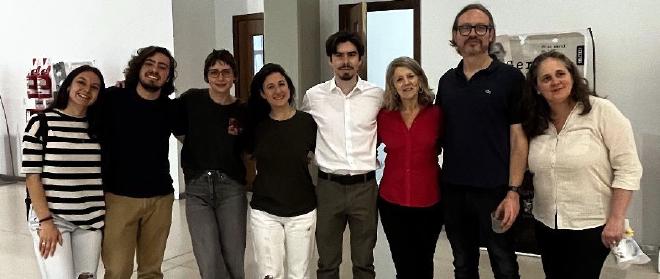 Gastón Amato (center, white shirt), Angeles Zorreguieta (red) and Rodrigo Sieira (glasses), along with the rest of the members of the Molecular and Cellular Microbiology Laboratory. Image credit: FIL